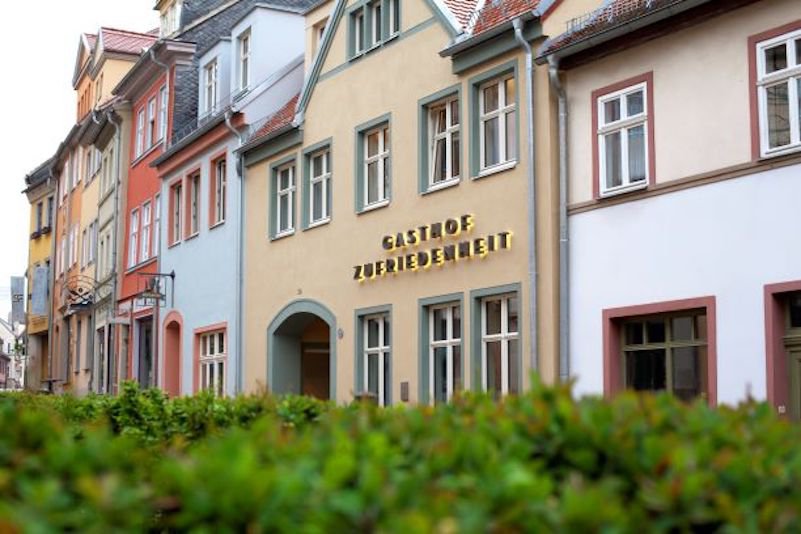 © Boutique-Hotel Gasthof Zufriedenheit Wolkenlos_Sachsen Anhalt_Gatshof Zufriedenheit aussen.jpg