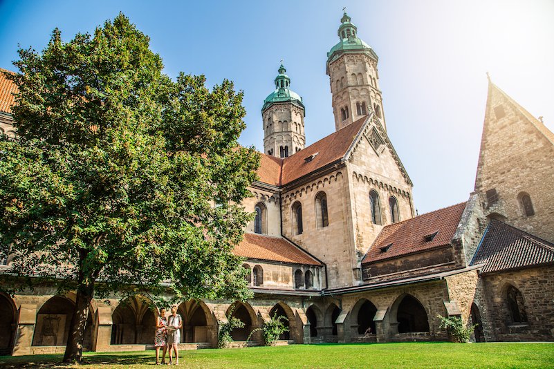 © Saale-Unstrut Tourismus e.V., Transmedial Wolkenlos_Sachsen Anhalt_Naumburger Dom.jpg