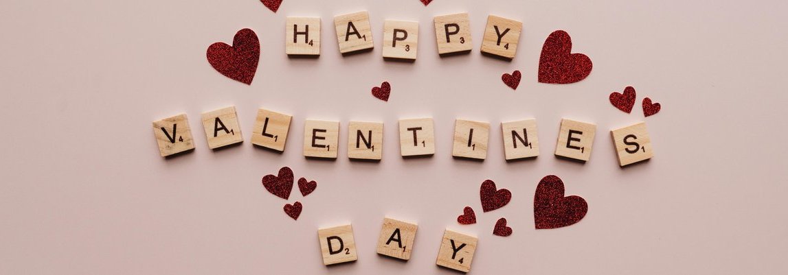 pexels-alleksana-6478830.2e16d0ba.fill-1237x401